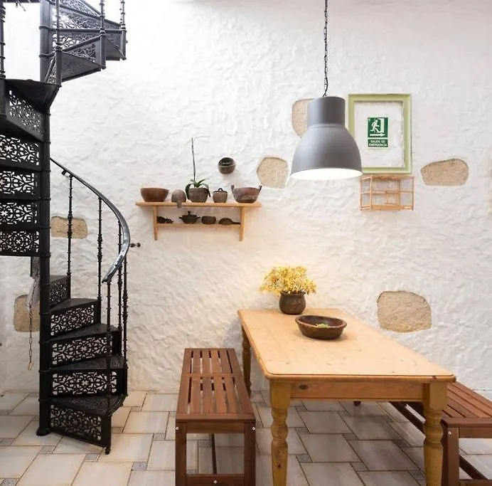 Sansofi Guesthouse 산미겔데아보나 0*,  스페인